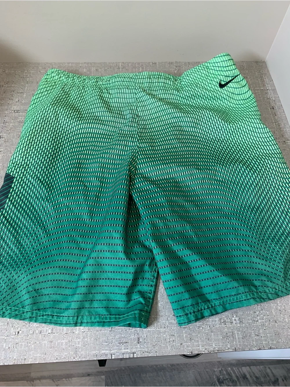 Nike Men's Green Gradient Swim Trunks with Drawstring like new!